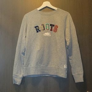 Roots - Cozy grey sweatshirt (medium)